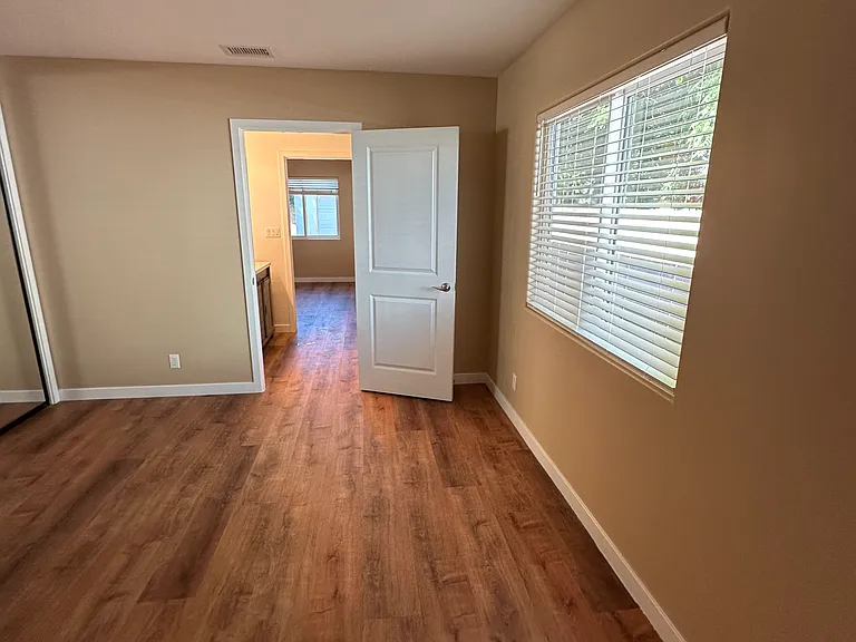 2017 Veteran Ave — Photo 13