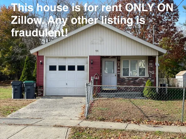 11 Staple St, Glens Falls, NY 12801