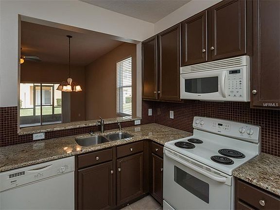 5th image of 2161 Retreat View Cir