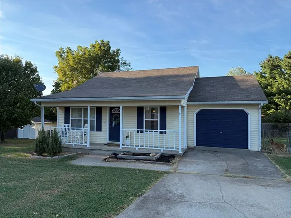 1208 Amanda Ave, Berryville, AR 72616