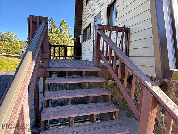4th image of 124 Deer Park Ln