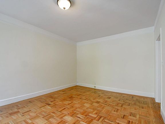 3rd image of 4170 17th St APT 202
