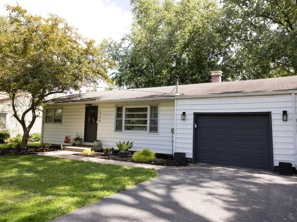 1344 N Cedar Rd, New Lenox, IL 60451