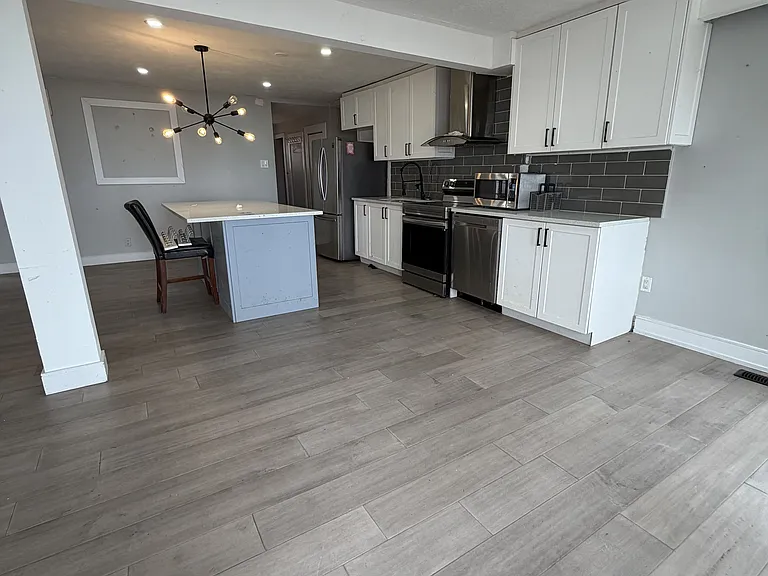 35 Lakeside Ave — Photo 8