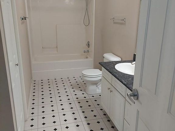 4th image of 226 S Main St APT 63