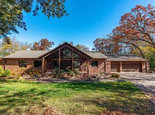 8136 River Rd, Inver Grove Heights, MN 55076