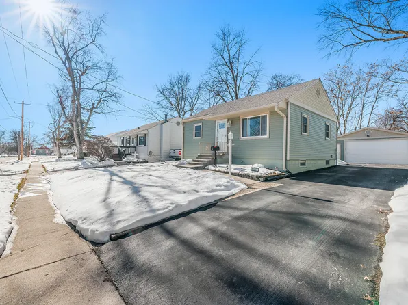 2004 59th St, Des Moines, IA 50322