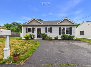 21 Otis St, Warwick, RI 02889