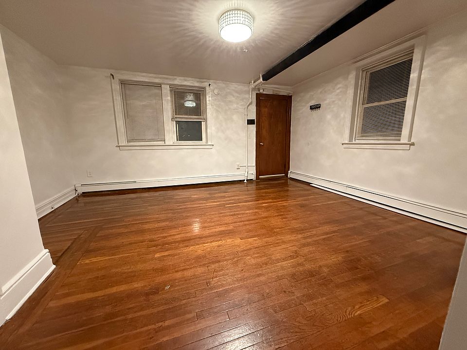 1st image of 1859 E 29th St #1