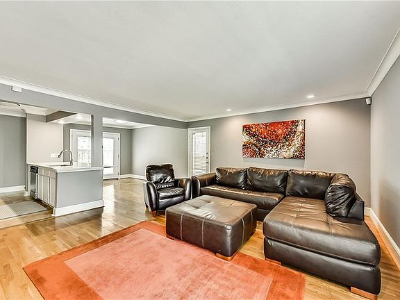3rd image of 5931 E University Blvd #122