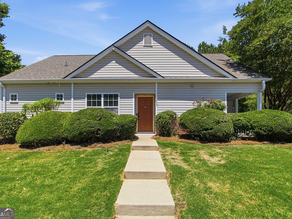 1st image of 220 Hiawassee Dr