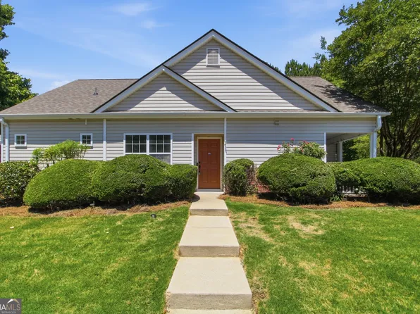 220 Hiawassee Dr, Woodstock, GA 30188