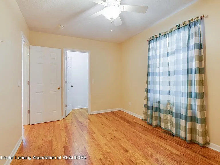 608 1/2 Seymour Ave — Photo 3