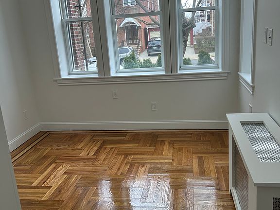 4th image of 1157 Mace Ave APT 1W