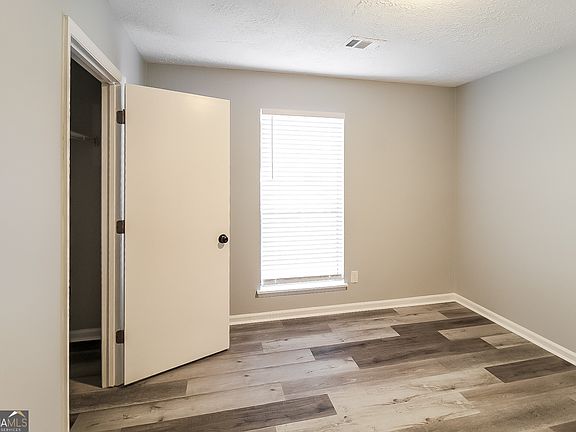 5th image of 8630 Cedar Creek Rdg