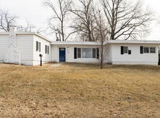 218 N 16th St, Chariton, IA 50049