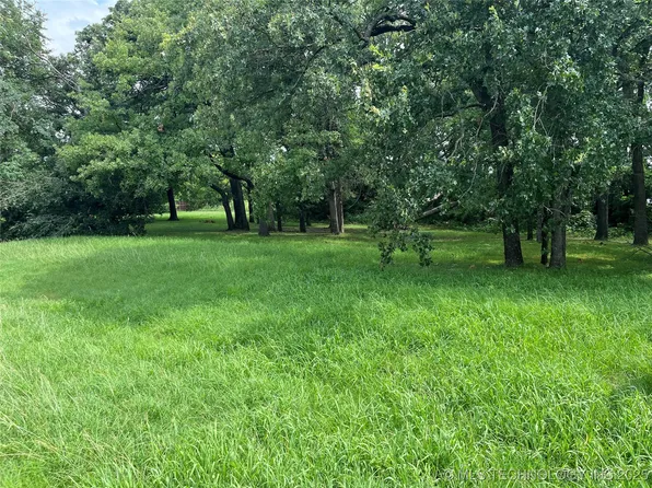 81 Little Ave, Madill, OK 73446