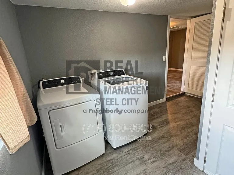 1012 W 11th St — Photo 15