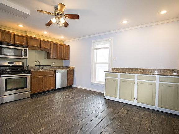 3rd image of 529 Mundy St