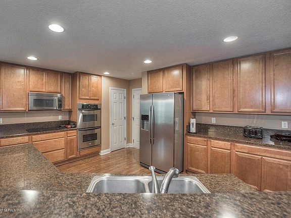 4th image of 12641 Pine Marsh Way