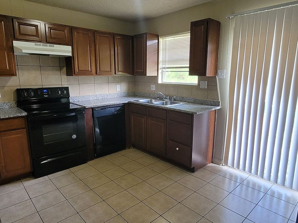 1st image of 4412 Lynn Ln #8414017ba