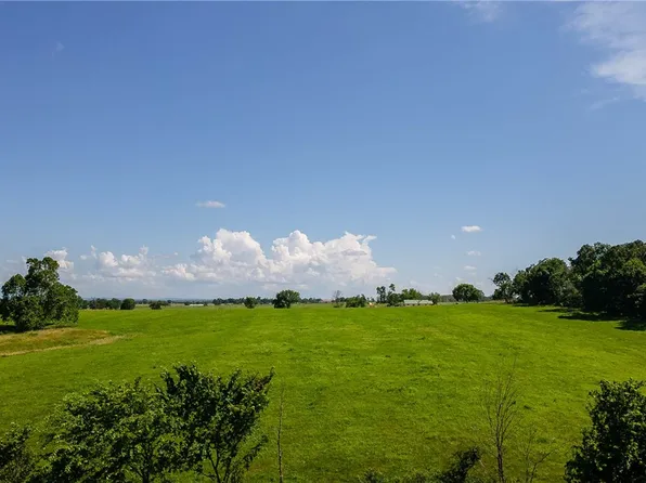 Bryant Rd, Gentry, AR 72734