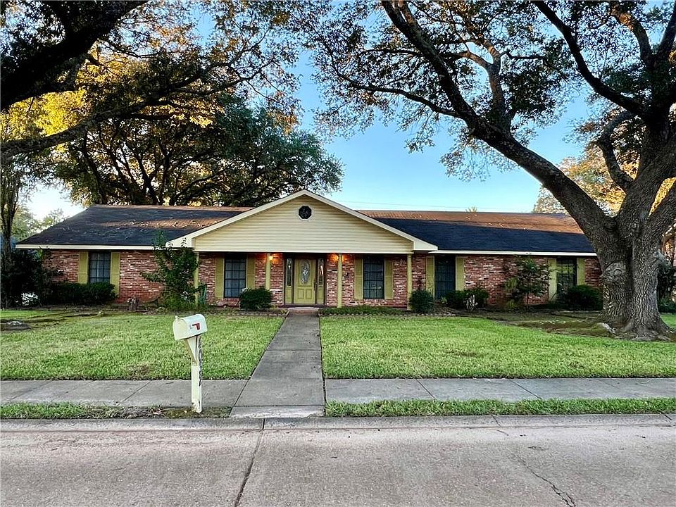 1st image of 4032 Huntwick Blvd