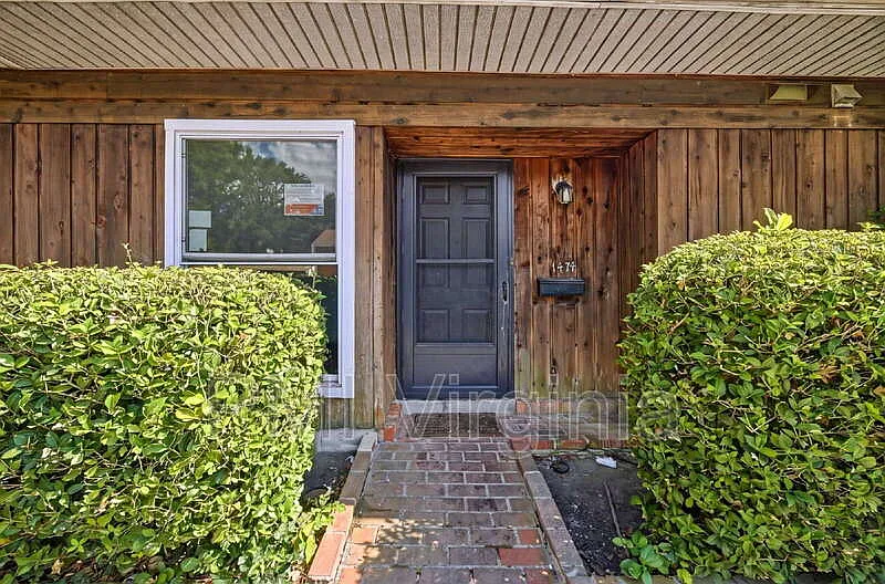 3 bed, 1.5 bath, 1250 sqft, $1,750 — Photo 3