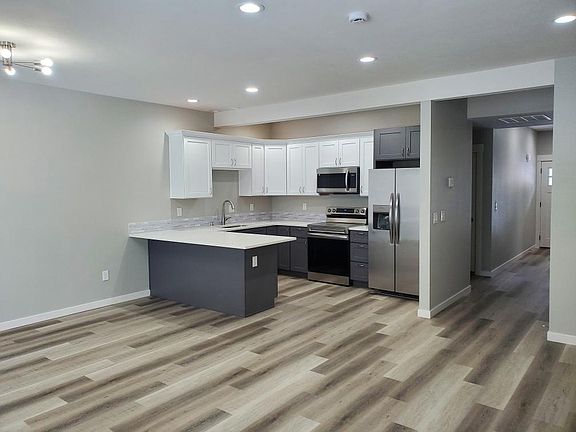 3rd image of 3720 S Phoebe St #3720