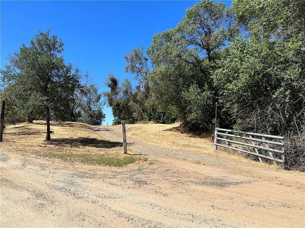 5444 Darrah Rd photo 1