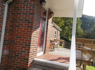 48 Poplar Ave, Whitesburg, KY 41858
