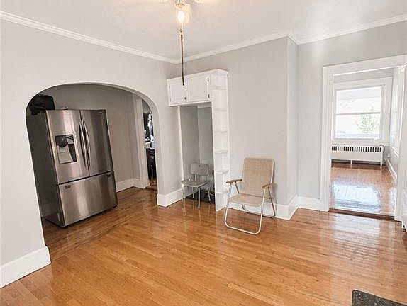 4th image of 168 3rd Ave