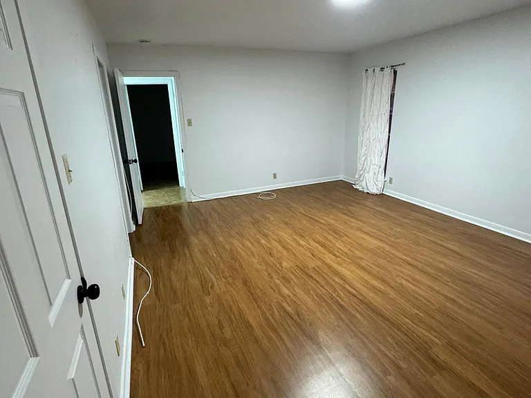 200 Shalimar Dr — Photo 30