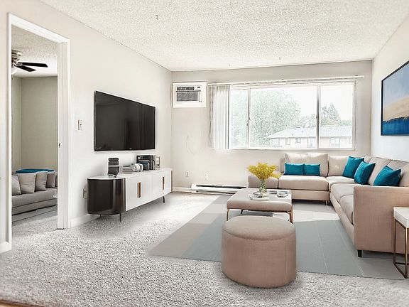 Adams Square | Living Room