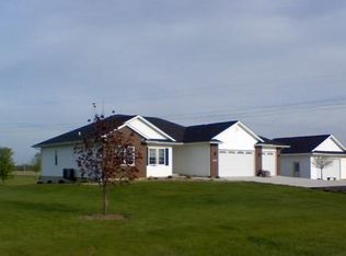 9814 85th Street Ct W, Taylor Ridge, IL 61284