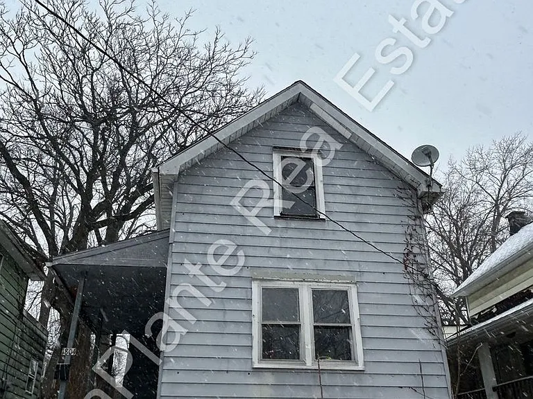 1804 Bigelow St — Photo 1
