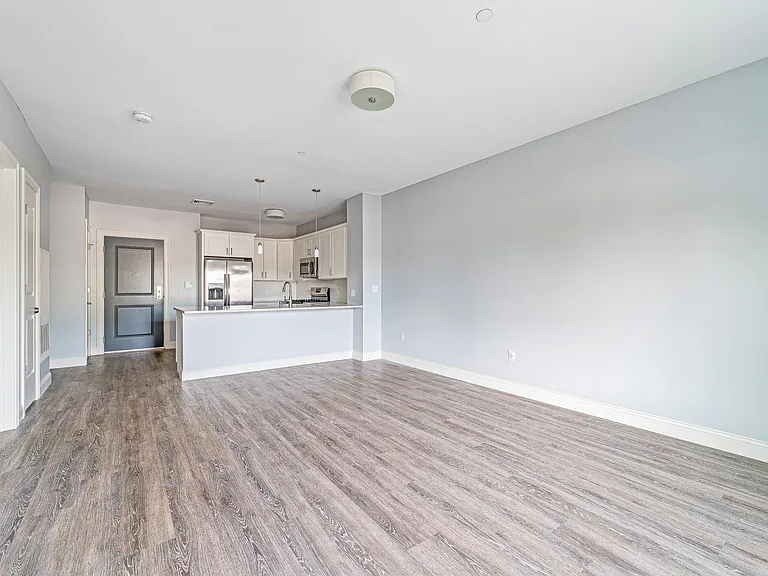 Four Winds Apartments — Photo 28