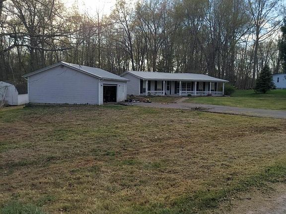 3rd image of 16521 Pine Valley Dr