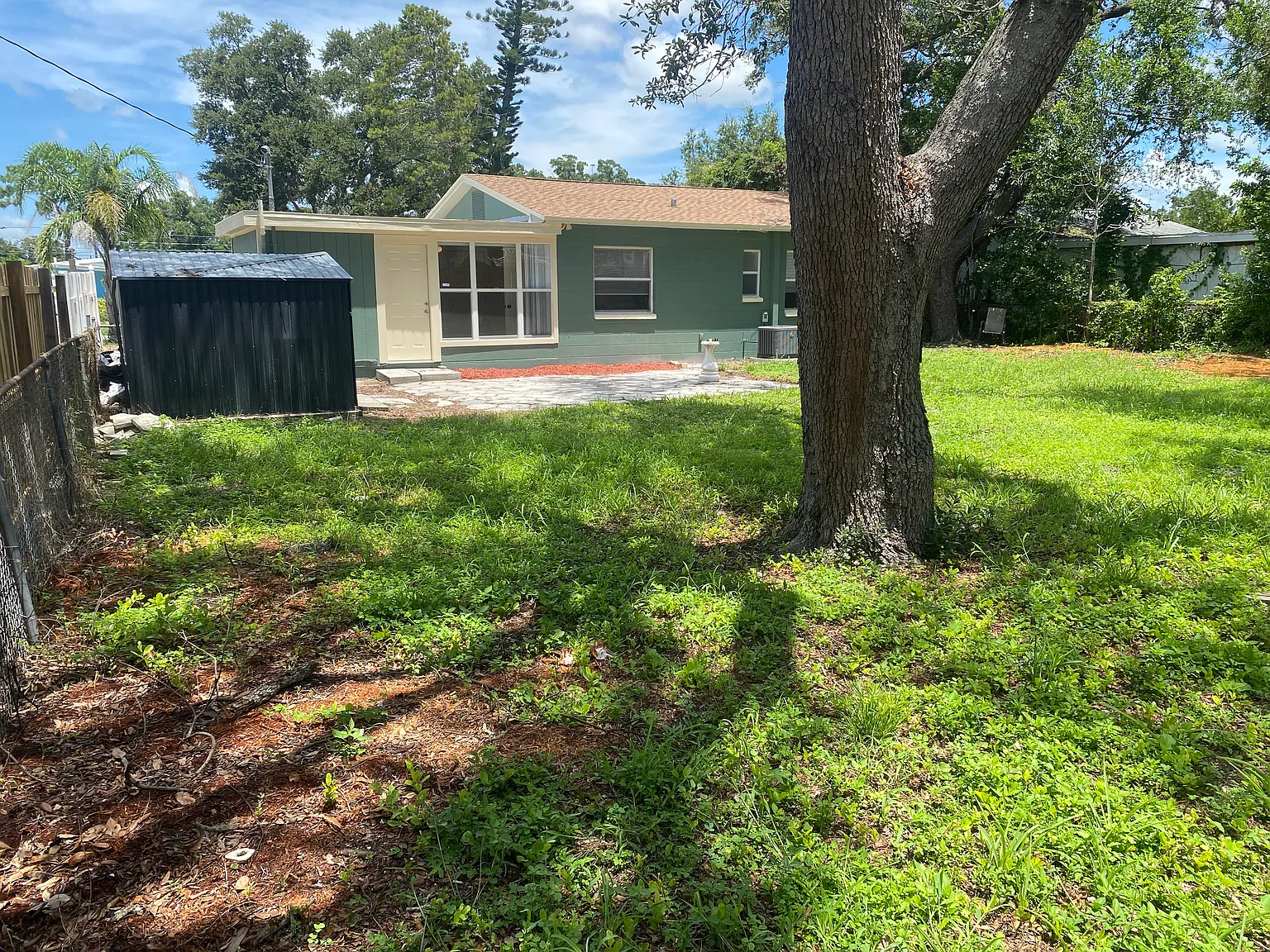 2 bed, 872 sqft, $2,200 — Photo 4