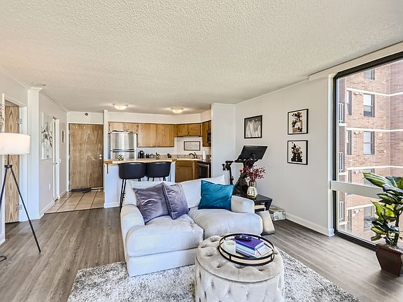 5th image of 1301 N Speer Blvd #806