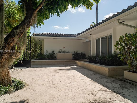 4th image of 2110 Keystone Blvd