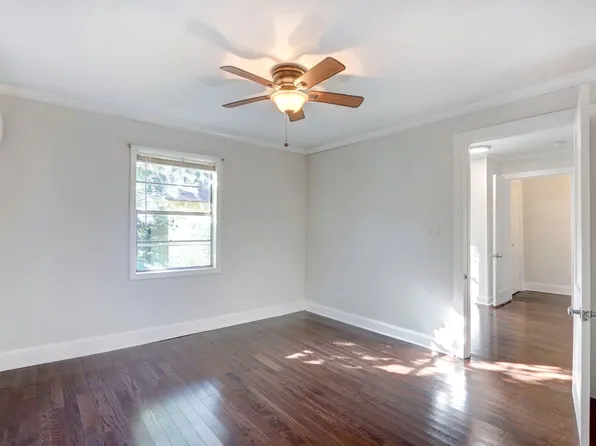 753 E Waldburg St, Savannah, GA 31401