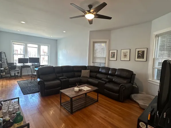 3643 W Diversey Ave #1, Chicago, IL 60647