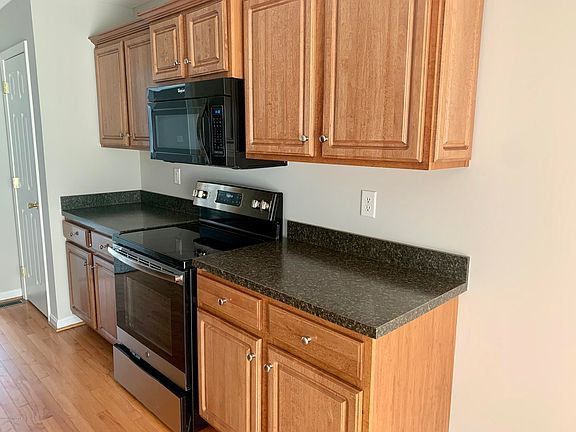4th image of 7221 Oakburn Dr