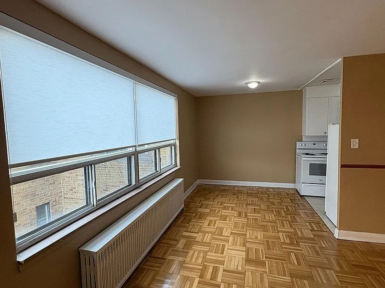 2135 Avenue Rd #205 — Photo 6