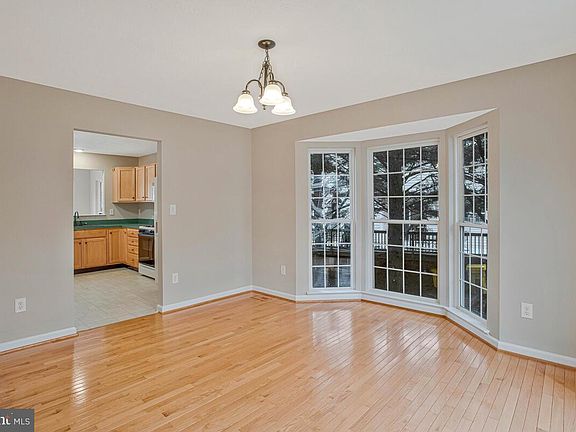 3rd image of 1406 Bretton View Rd