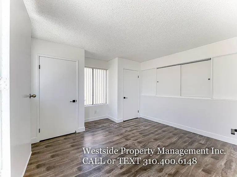 3710 Midvale Ave — Photo 6