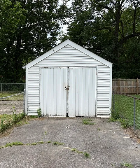 3718 Center St — Photo 12