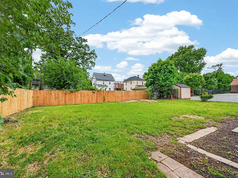 5306 Ethelbert Ave — Photo 35
