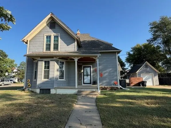 116 W 4th St, Minneapolis, KS 67467